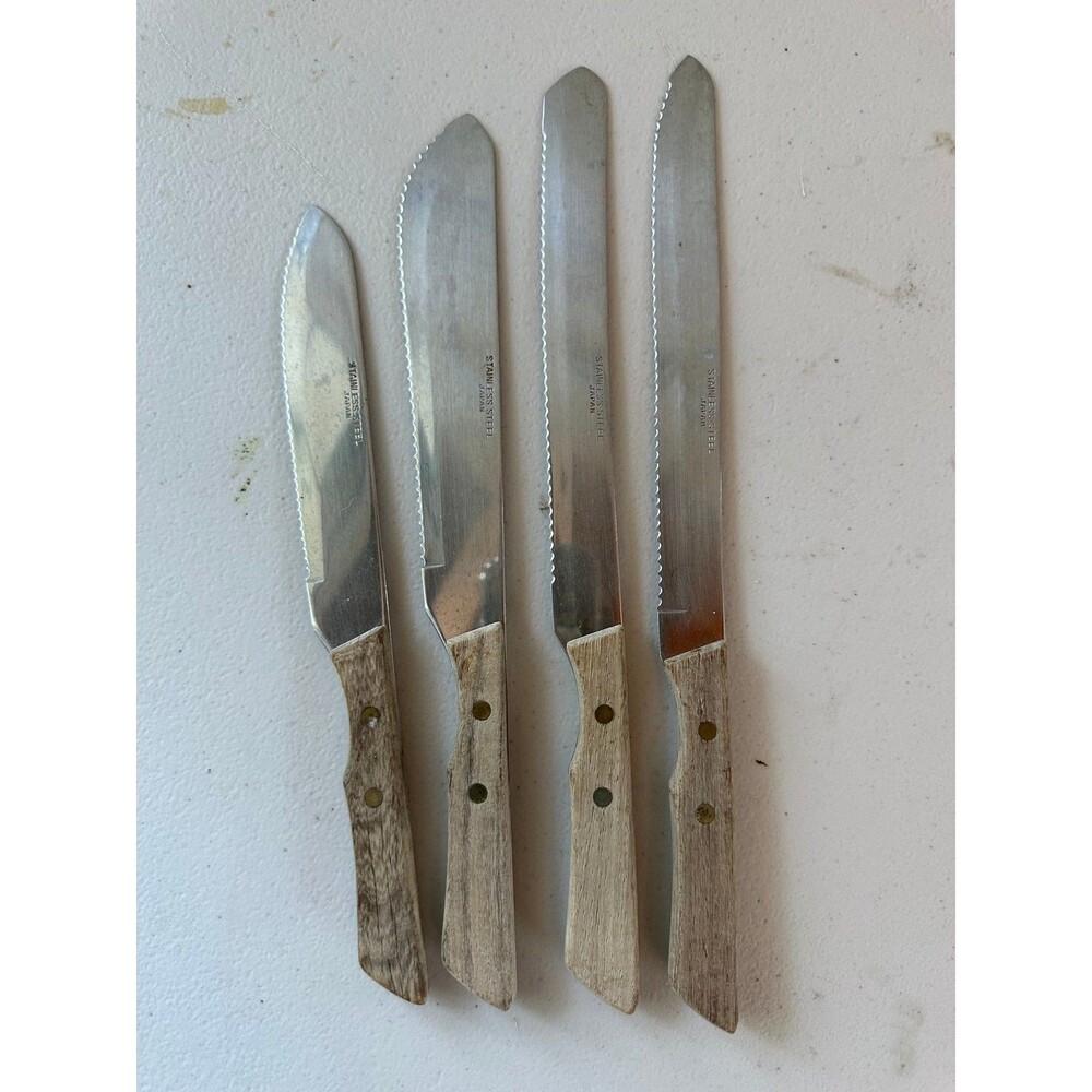 Vintage Set Of 4 Serrated Stainless Steel Japan Oversized Steak Bread Knives